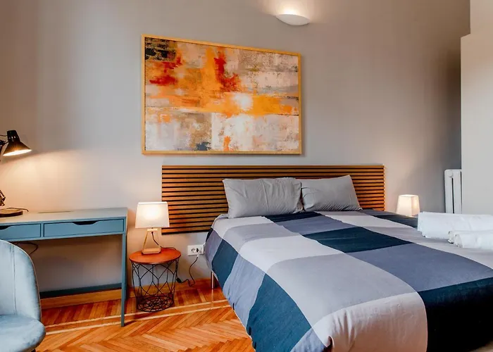 Oddino 3 - 4 Appartamento